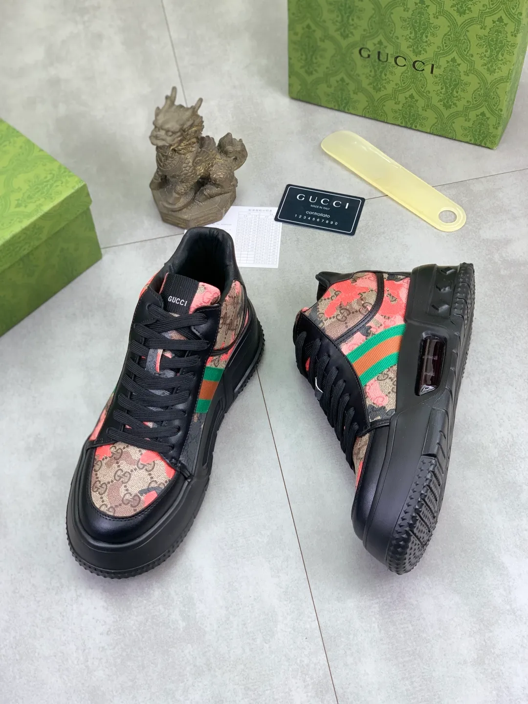 Men's shoes P440 💰[New style]🆘 The latest model from Gucci GUCCI official website🎁Classic casual fashion high-top men's shoes👟Best model💥The version is simple and elegant, exclusive for trendy men. Unique official website latest brand elements👑Gucci original decoration, fashionable and generous, the fabric is original soft calfskin➕Comfortable soft first-layer pigskin lining ✅The official website specifies the wear-resistant casual outsole, the classic model is taken in kind🎬Color: 4️⃣colors available😍Number: 38-44